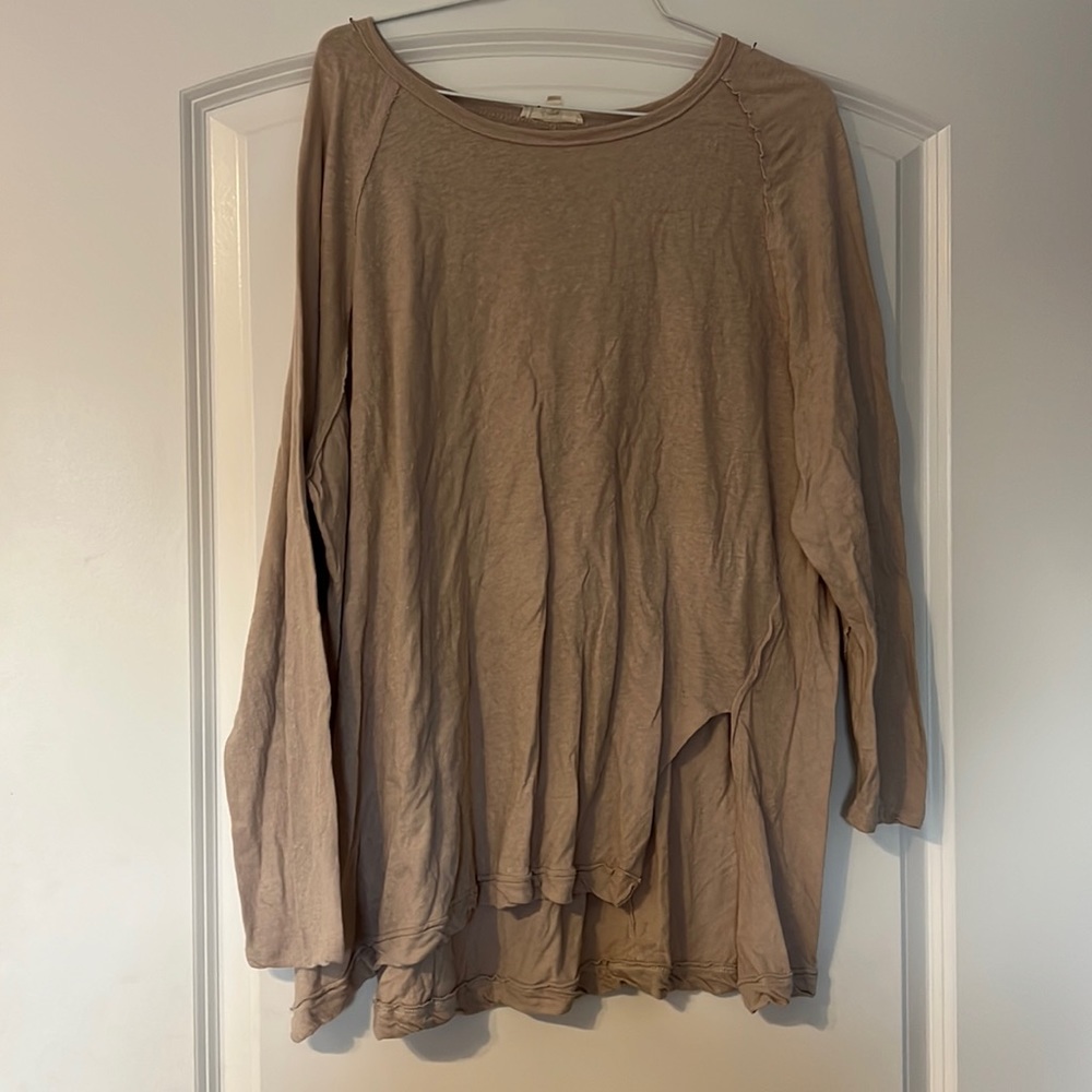 Easel beige top